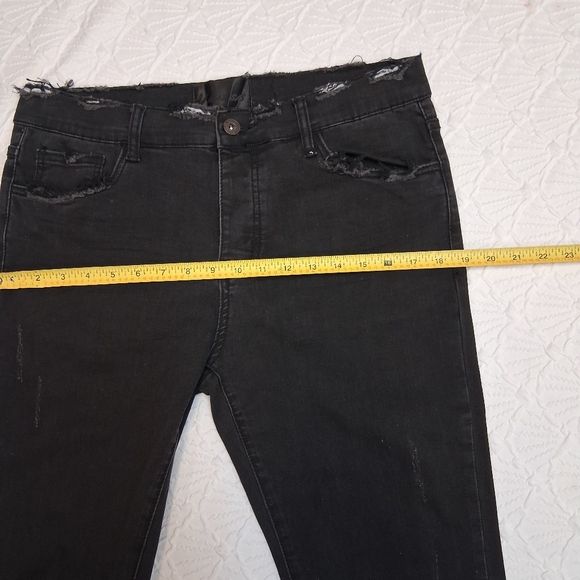 VALABASAS size 34 Sleek Black Distressed Skinny Jeans - Picture 11 of 17